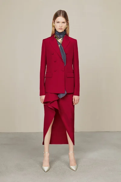 Look 16